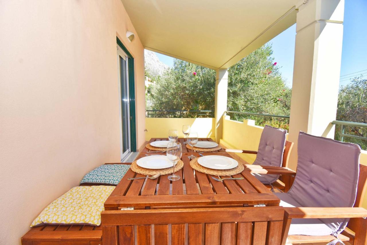 Pebbles And Sea At Barbati With Shared Pool Appartement Buitenkant foto